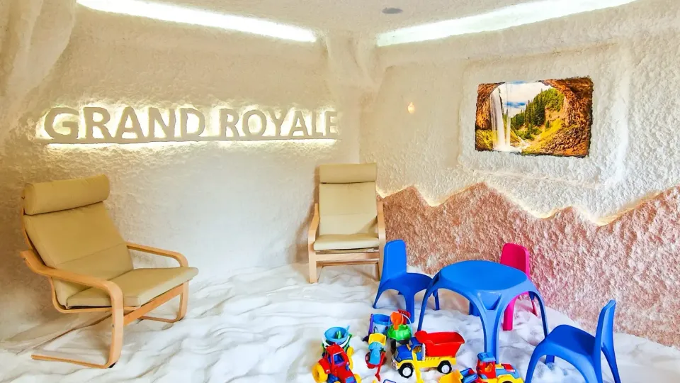 Grand Royale Apartment Complex & Spa